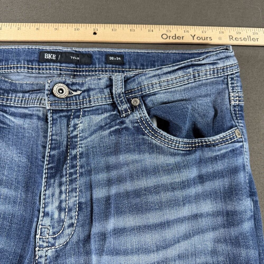 BKE Tyler Straight Leg Jeans Mens 36x34 Medium Wash Stretch Blue Denim Whiskers - Picture 7 of 9